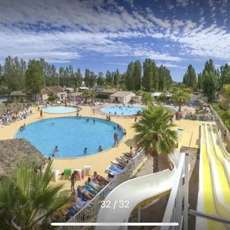 Tatil parkı Magic Mobile Montourey, 3 Chambres, 2 Salles De Bain, Piscine Disponible Sur Place