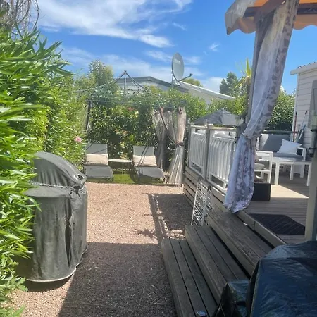 Magic Mobile Montourey, 3 Chambres, 2 Salles De Bain, Piscine Disponible Sur Place