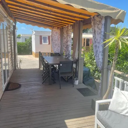 Magic Mobile Montourey, 3 Chambres, 2 Salles De Bain, Piscine Disponible Sur Place